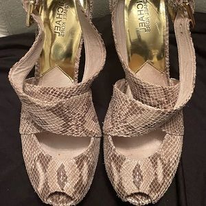 “MICHAEL” MICHAEL KORS (MK) Snakeskin Heels!